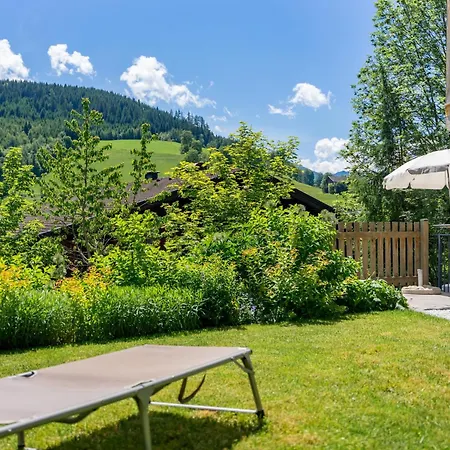 Werfenblick Apartmán *