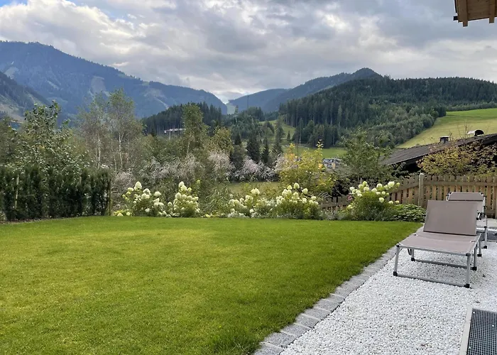 Werfenblick Apartman *