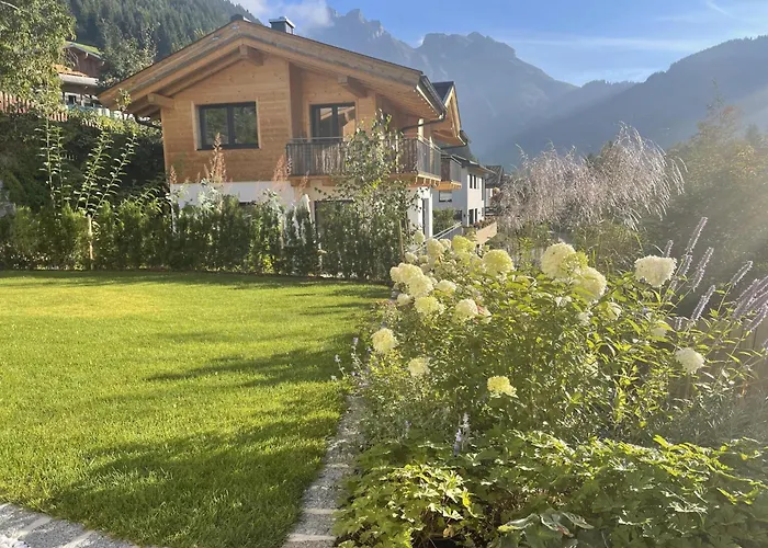 Werfenblick Apartman *