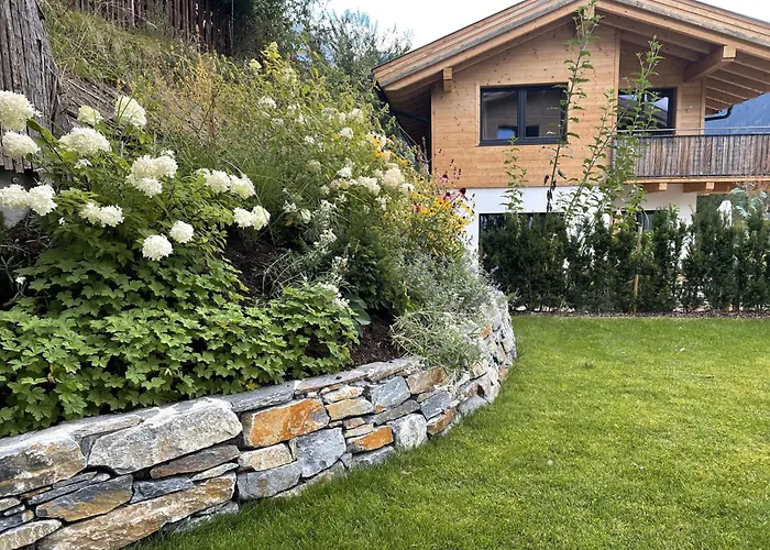 Werfenblick Apartman *